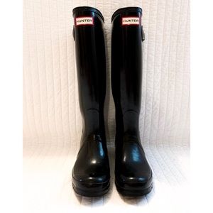 Hunter Women’s Original Tall Gloss Rain Boots